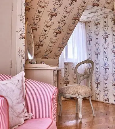 Апартаменты Wohnung Mit Zwei Schlafzimmern Metro.