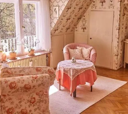 Wohnung Mit Zwei Schlafzimmern Metro. Байройт